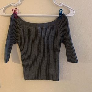 Cropped Kendall & Kylie sweater